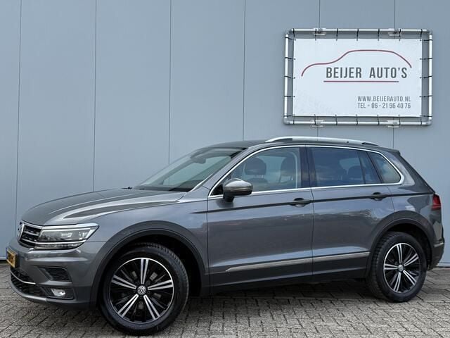 Grijs Gebruikt 2017 VW Tiguan Highline SUV | € 20.945 (Super prijs) - Afbeelding 1/4