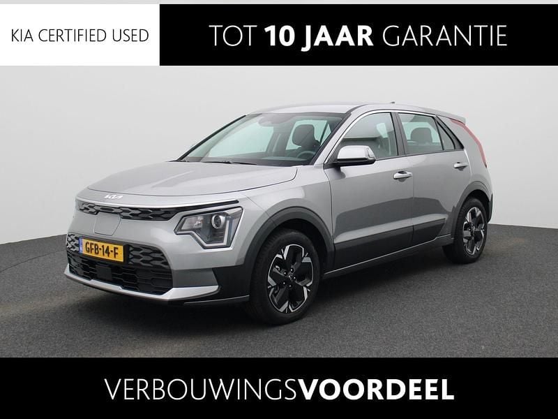 Grijs Gebruikt 2024 Kia e-Niro Light SUV | € 30.940 (Super prijs) - Afbeelding 1/4