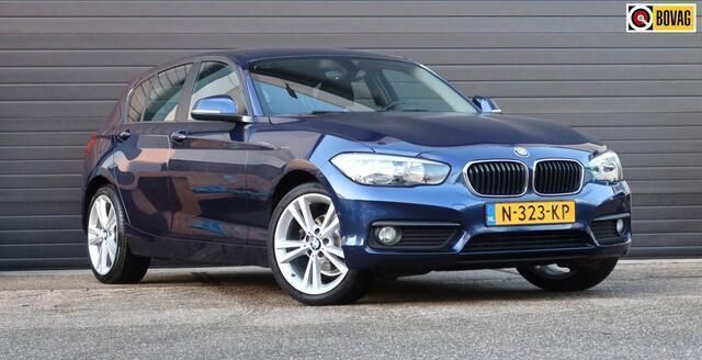 Blauw Gebruikt 2017 BMW 116 Executive Hatchback | € 10.950 (Eerlijke prijs) - Afbeelding 1/4