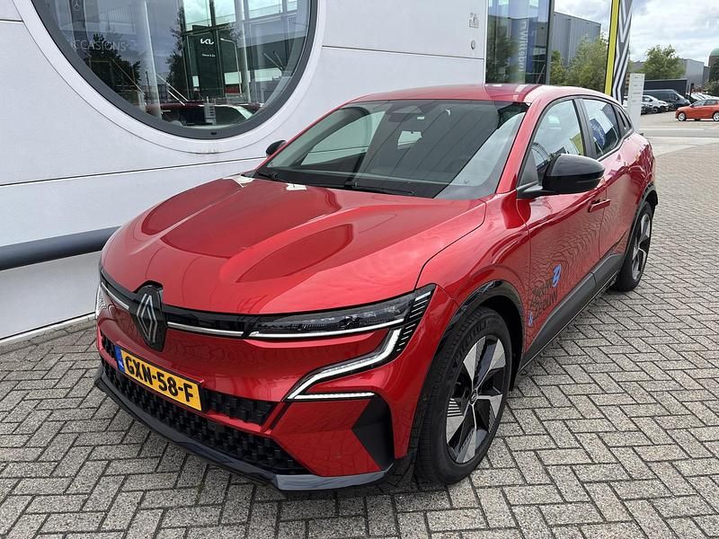 Occasion Renault Megane E-Tech Equilibre 161 kW (220 PK) 2024 Rouge flamme nnp Hatchback