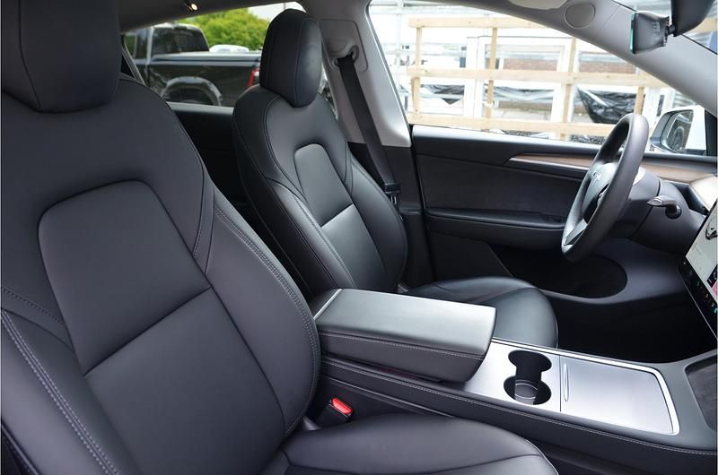 Occasion Tesla Model Y Long Range AWD 378 kW (514 PK) 2021 Wit SUV