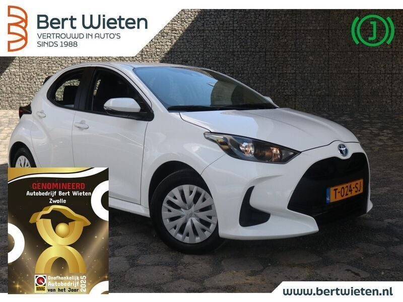 Wit Gebruikt 2023 Toyota Yaris Hatchback | € 20.900 (Super prijs) - Afbeelding 1/3