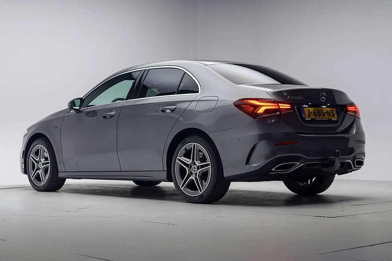 Occasion Mercedes A250 AMG line 160 PK (117 kW) 2020 Grijs Sedan