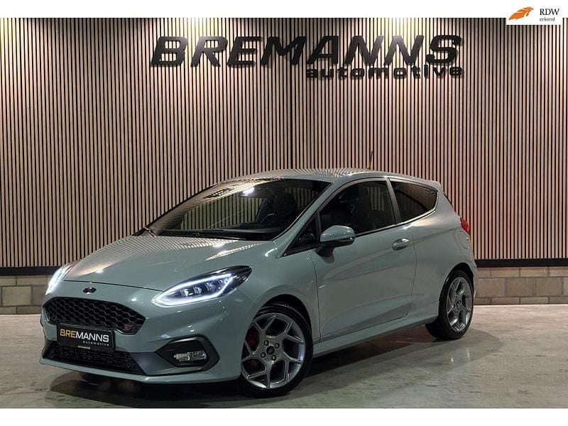 Grijs Occasion 2019 Ford Fiesta Performance Edition Hatchback | € 15.950 (Goede deal) - Afbeelding 1/4