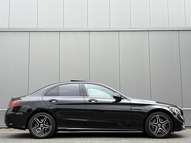 Occasion Mercedes C300 AMG 211 PK (155 kW) 2021 Zwart Sedan