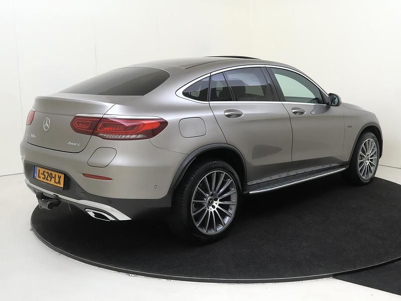 Occasion Mercedes GLC300 Premium Plus 320 PK (235 kW) 2020 Grijs Coupé