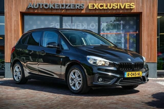 Zwart Gebruikt 2018 BMW 220 Executive Stationwagen | € 17.900 (Eerlijke prijs) - Afbeelding 1/4