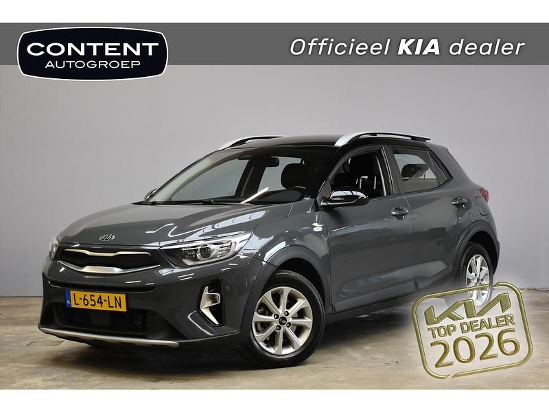 Grijs Occasion 2021 Kia Stonic SUV | € 15.940 (Eerlijke prijs) - Afbeelding 1/4