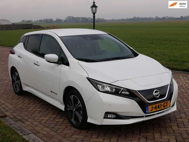 Wit Occasion 2020 Nissan Leaf Tekna Hatchback | € 10.890 (Super prijs) - Afbeelding 1/3