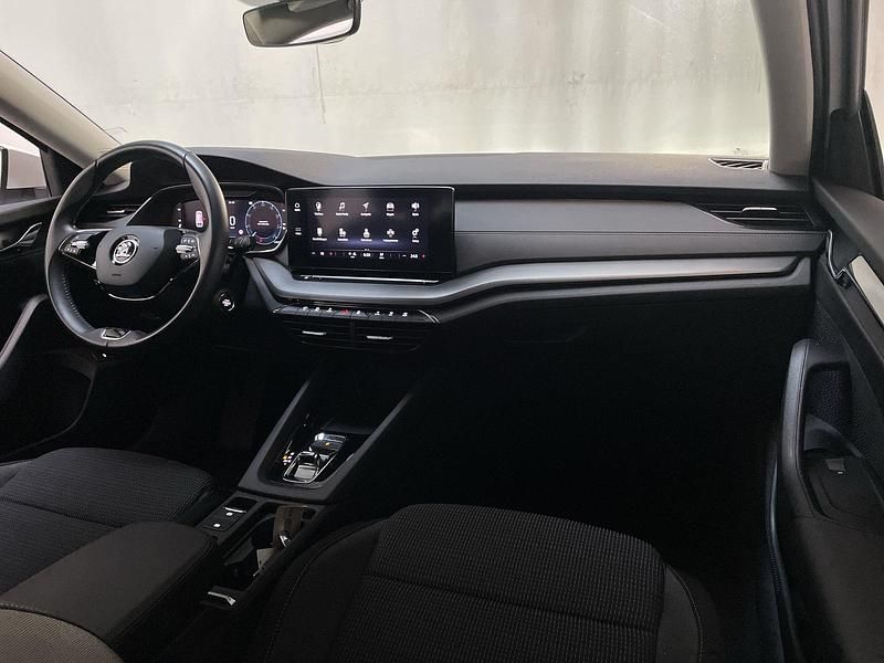 Occasion Skoda Octavia Business Line 110 PK (80 kW) 2022 Wit Stationwagen