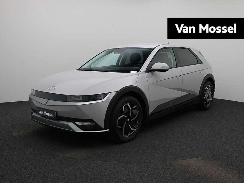 Grijs Occasion 2024 Hyundai Ioniq 5 SUV | € 30.900 (Super prijs) - Afbeelding 1/4