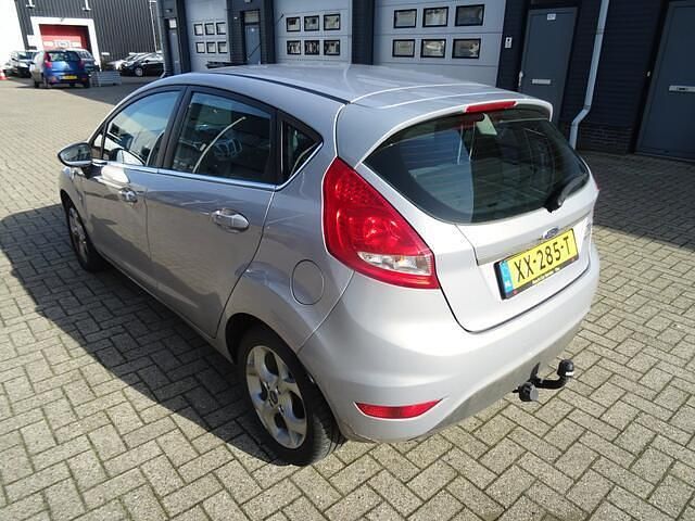 Occasion Ford Fiesta Ghia 82 PK (60 kW) 2011 Grijs Hatchback