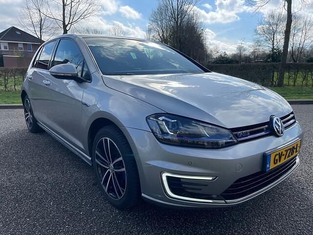 Grijs Gebruikt 2015 VW Golf VII GTE Hatchback | € 11.950 (Eerlijke prijs) - Afbeelding 1/4