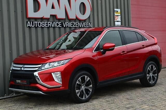 Rood, metallic lak Gebruikt 2019 Mitsubishi Eclipse Cross Instyle SUV | € 19.950 (Eerlijke prijs) - Afbeelding 1/4