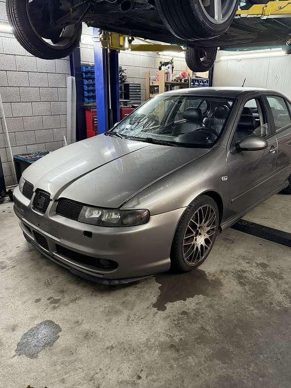 Occasion Seat Leon Sport 179 PK (131 kW) 2002 Sedan