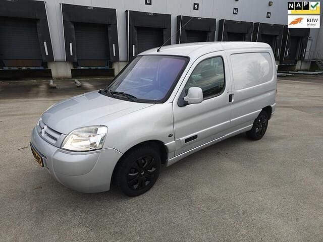 Zilver (metallic) Gebruikt 2009 Citroën Berlingo First Van | € 2.495 (Goede deal) - Afbeelding 1/4