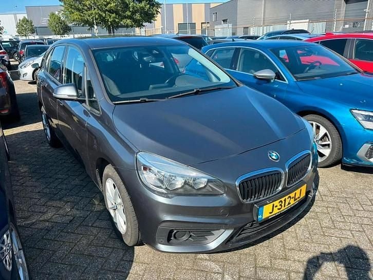 Grijs Gebruikt 2016 BMW 216 Active Tourer Executive MPV | € 5.500 (Eerlijke prijs) - Afbeelding 1/4