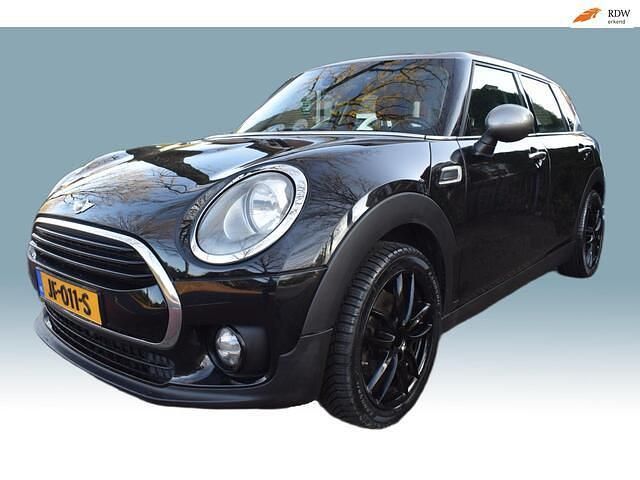 Zwart (metallic) Occasion 2016 Mini Cooper Clubman Business Stationwagen | € 7.950 (Goede deal) - Afbeelding 1/4
