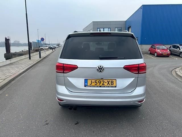Occasion VW Touran Highline 150 PK (110 kW) 2017 Grijs MPV