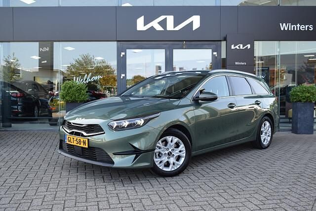 Groen Gebruikt 2024 Kia Ceed Sportswagon Stationwagen | € 30.395 (Iets duurder) - Afbeelding 1/4