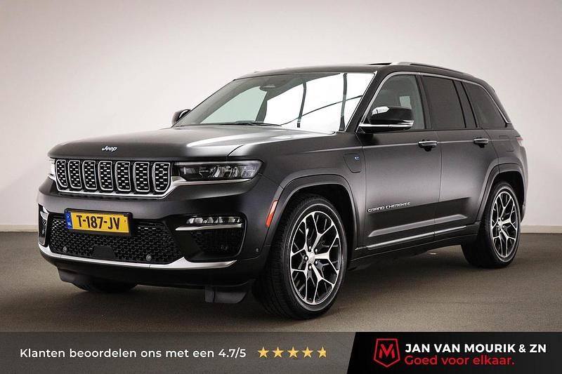 Grijs Gebruikt 2023 Jeep Grand Cherokee Summit SUV | € 67.500 - Afbeelding 1/4