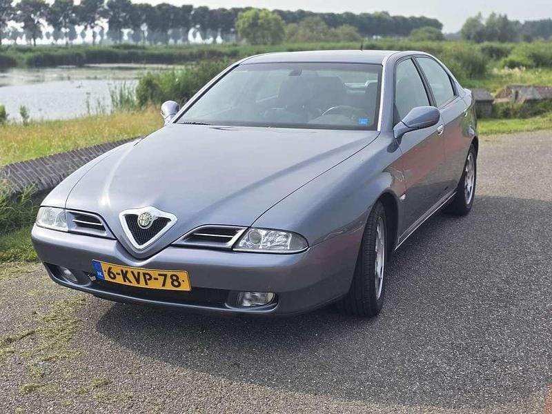 Blauw Gebruikt 1998 Alfa Romeo 166 Sedan | € 12.000 - Afbeelding 1/4
