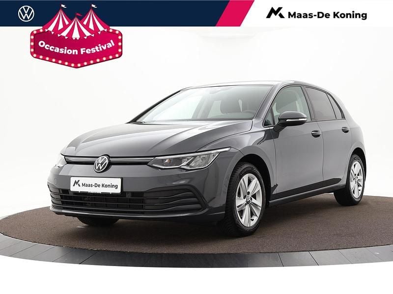Grijs Gebruikt 2023 VW Golf VIII Life Hatchback | € 25.740 (Goede deal) - Afbeelding 1/4