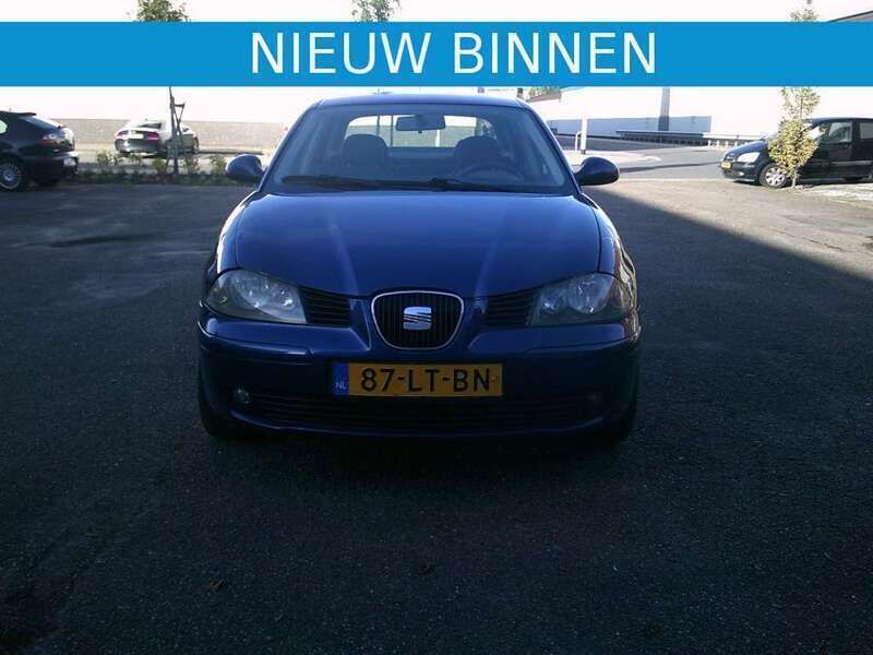 Blauw Gebruikt 2003 Seat Cordoba Sedan | € 1.949 (Duur) - Afbeelding 1/4