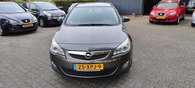 Occasion Opel Astra Business 101 PK (74 kW) 2012 Grijs (metallic) Stationwagen