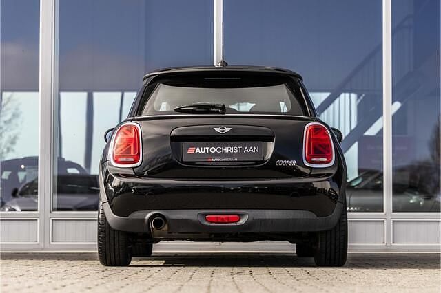 Occasion Mini Cooper Business 136 PK (100 kW) 2018 Zwart Hatchback
