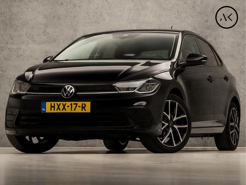 Zwart Gebruikt 2023 VW Polo Sportline Hatchback | € 22.445 (Goede deal) - Afbeelding 1/4