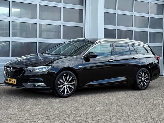 Zwart Gebruikt 2017 Opel Insignia Innovation Stationwagen | € 12.445 (Eerlijke prijs) - Afbeelding 1/4