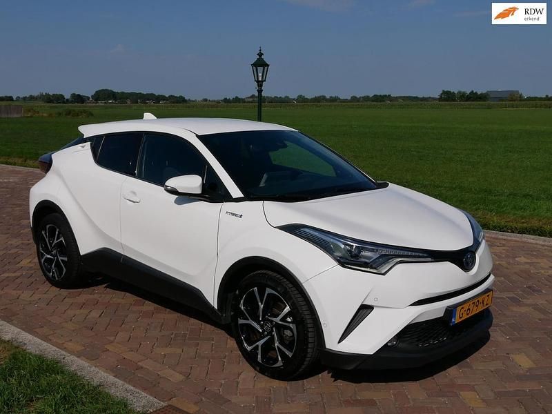 Wit Gebruikt 2019 Toyota C-HR+ Style SUV | € 15.728 - Afbeelding 1/4