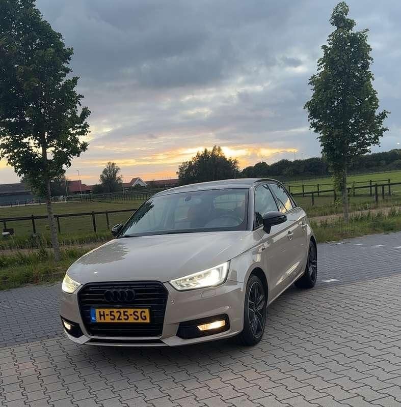 Occasion 2015 Audi A1 Sportback Sport Hatchback | € 9.999 - Afbeelding 1/2