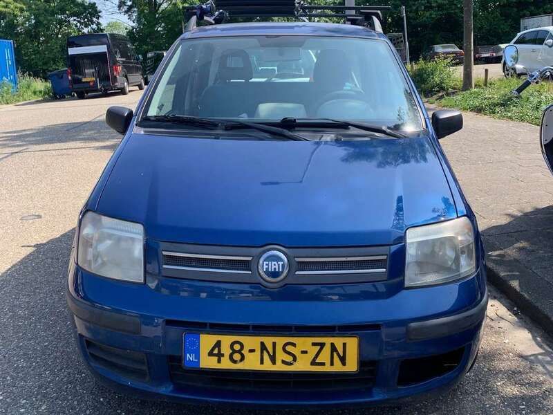 Blauw Gebruikt 2004 Fiat Panda Dynamic Hatchback | € 750 (Goede deal) - Afbeelding 1/4