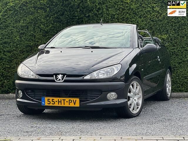 Zwart Gebruikt 2002 Peugeot 206 CC Cabriolet | € 899 (Goede deal) - Afbeelding 1/4