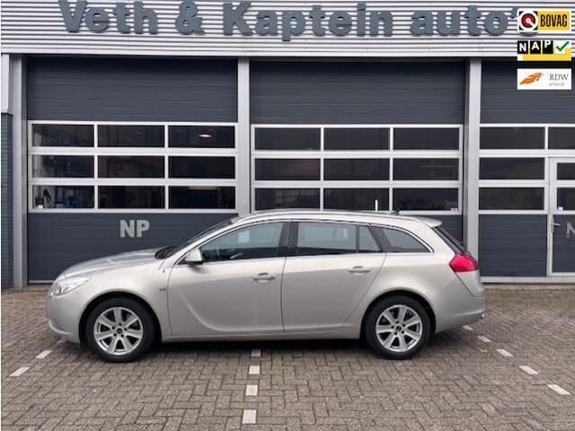 Beige Gebruikt 2010 Opel Insignia Edition Stationwagen | € 3.750 (Eerlijke prijs) - Afbeelding 1/4
