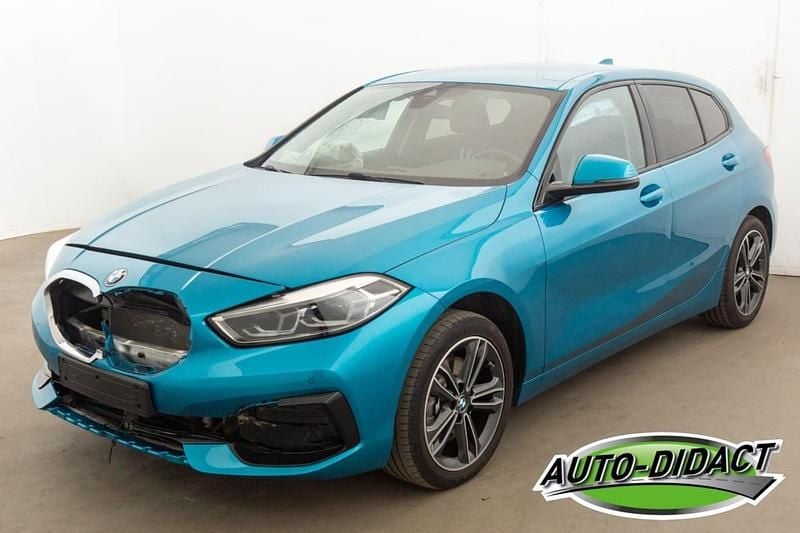 Blauw Gebruikt 2022 BMW 118 Hatchback | € 12.950 - Afbeelding 1/4