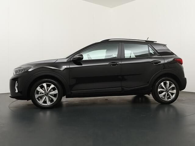 Zwart Gebruikt 2023 Kia Stonic 2 SUV | € 22.450 (Eerlijke prijs) - Afbeelding 1/3