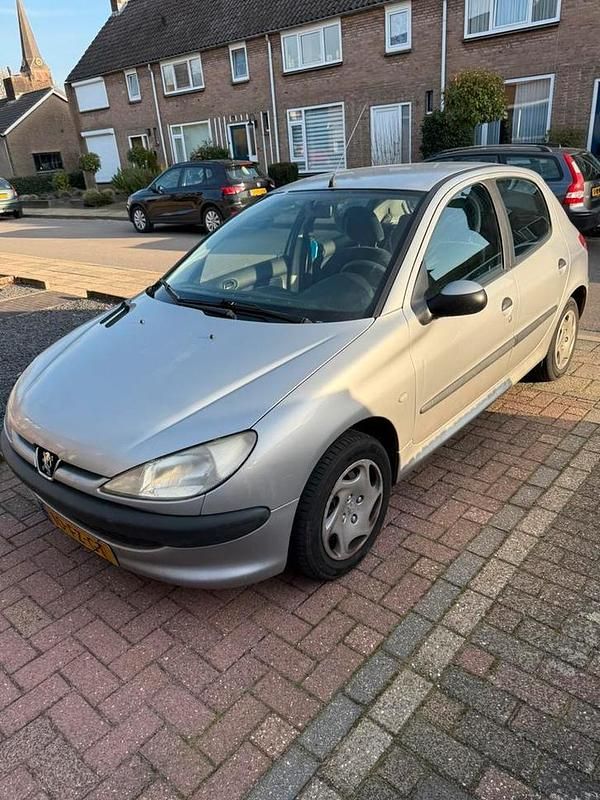 Occasion Peugeot 206 74 PK (54 kW) 2000