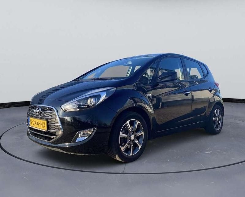 Zwart Occasion 2016 Hyundai ix20 Hatchback | € 8.950 (Goede deal) - Afbeelding 1/4