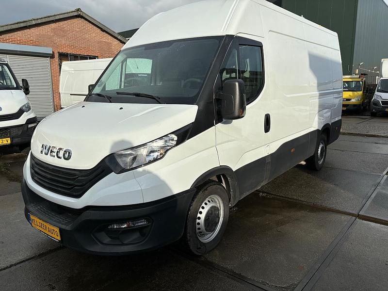 Occasion Iveco Daily 2023 Wit (parellak)