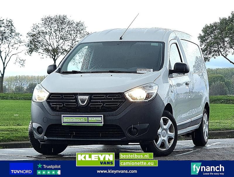 Wit Gebruikt 2019 Dacia Dokker Essentiel Van | € 6.600 - Afbeelding 1/3