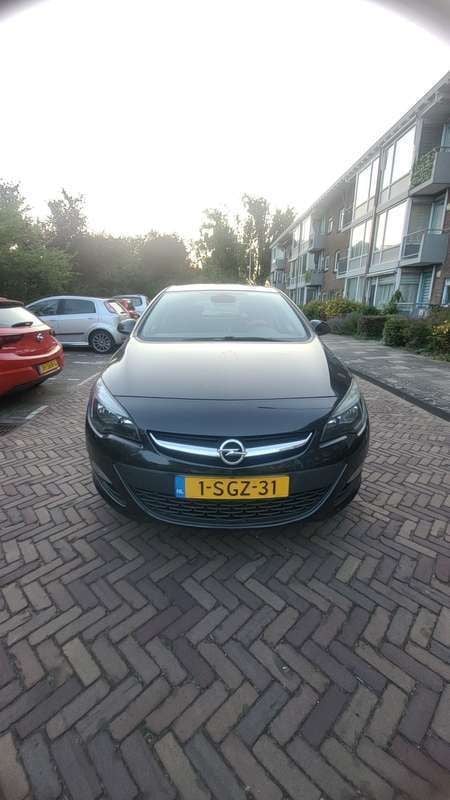 Gebruikt 2013 Opel Astra Active Sedan | € 4.000 (Super prijs) - Afbeelding 1/4