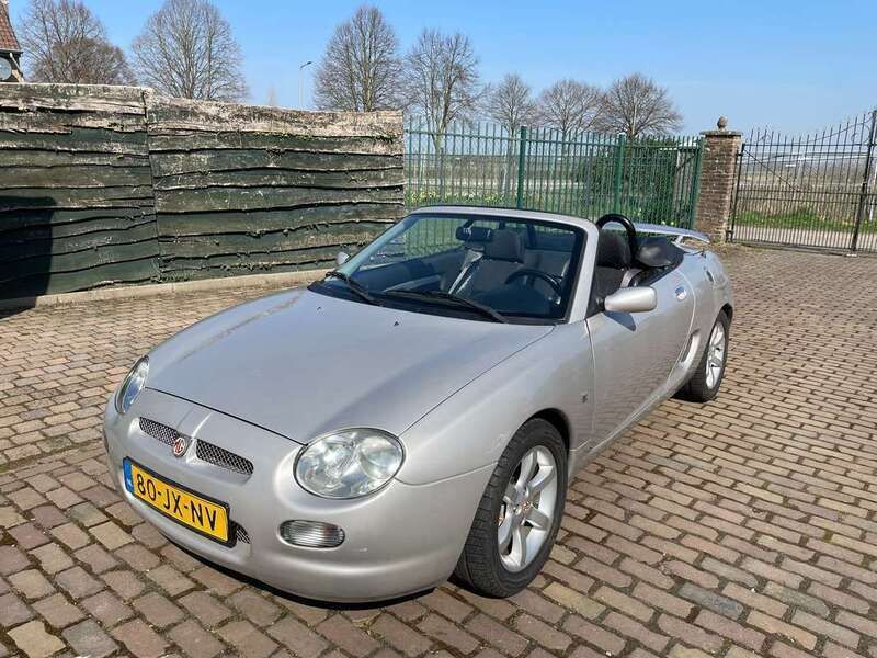 Zilver Gebruikt 2001 MG F Cabriolet | € 4.900 (Eerlijke prijs) - Afbeelding 1/4