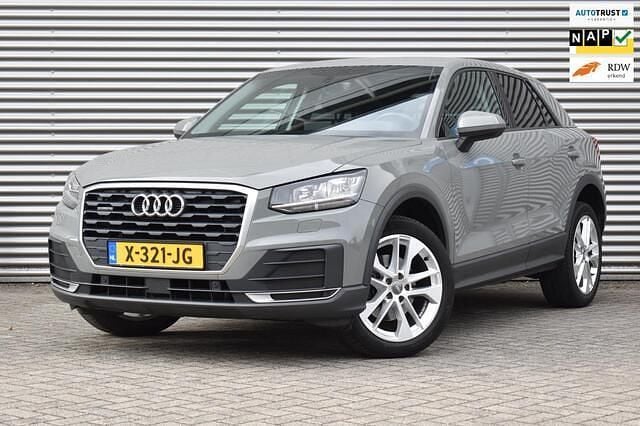 Grijs Gebruikt 2018 Audi Q2 Sport SUV | € 24.750 (Goede deal) - Afbeelding 1/4
