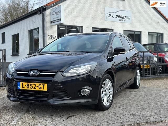 Zwart Occasion 2013 Ford Focus Titanium Stationwagen | € 2.950 (Goede deal) - Afbeelding 1/4