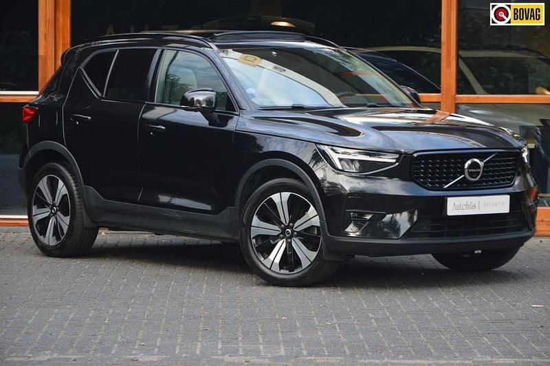 Zwart Gebruikt 2023 Volvo XC40 Ultimate SUV | € 38.950 - Afbeelding 1/4