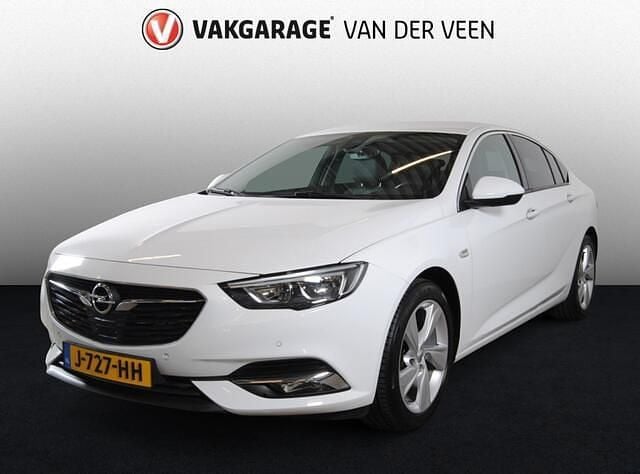Wit Gebruikt 2018 Opel Insignia Innovation Hatchback | € 16.945 (Goede deal) - Afbeelding 1/4