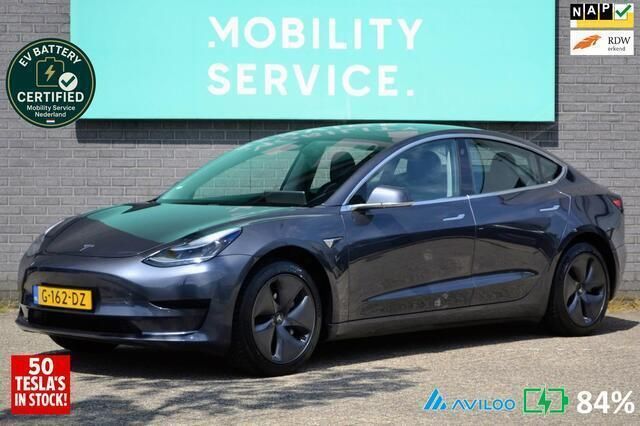 Grijs Gebruikt 2019 Tesla Model 3 Standard Range Sedan | € 17.864 (Iets duurder) - Afbeelding 1/4